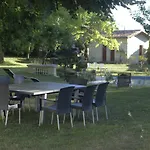 Chateau Rosemont - Grande Maison Familiale Campagne Dans Le Medoc Avec Piscine Et Tennis A 15 Mn Bordeaux *