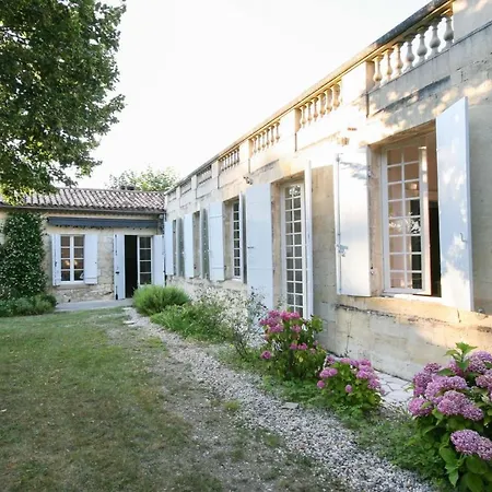 Σπίτι διακοπών Chateau Rosemont - Grande Maison Familiale Campagne Dans Le Medoc Avec Piscine Et Tennis A 15 Mn Bordeaux Labarde