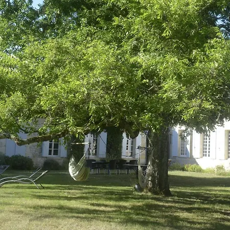 Château Rosemont - Grande Maison Familiale Campagne Dans Le Médoc Avec Piscine Et Tennis à 15 Mn Bordeaux * Labarde