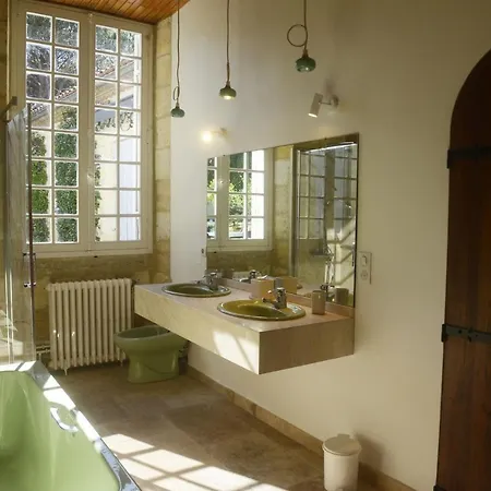 Chateau Rosemont - Grande Maison Familiale Campagne Dans Le Medoc Avec Piscine Et Tennis A 15 Mn Bordeaux Labarde